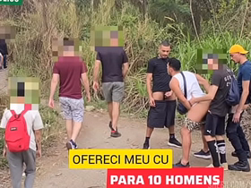 LEVEI 2 AMIGOS HÉTEROS PARA FODER MEU CU EM PÚBLICO, ONDE HOMENS COSTUMAM FAZER CAMINHADA. ENQUANTO CADA UM SE RESERVA PARA COMER MEU CU, UMA PLATEIA DE HOMENS OBSERVA E SE MASTURBAL. japan twins gay porn