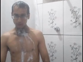 VAZOU NA NET ME EXIBINDO PARA PUTINHA DO MEU BAIRRO HOJE VOU COMER ESSA GOSTOSA chinese unconcerned feet porn