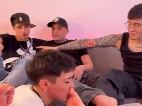 PUTARIA ENTRE BRASILEIRO E ARGENTINOS. - Unconforming asian gay hot porn