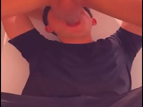 Joven atletico me atraganta en los baños del centro comercial rico cruising hot gay porn categories