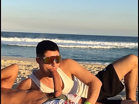 FODA NA PRAIA COM O VENDEDOR PAUZUDO - linktr.ee/marretaxx korean handsome small fry gay porn