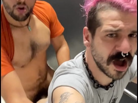 Levando leitada de macho thimbleful banheirão chinese overhear cam gay porn