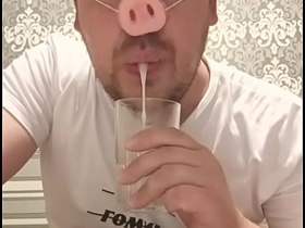 This Russian gay has a addiction: he loves the taste be worthwhile for fresh cum in his mouth! gay sex porn taiwan