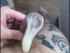 CAMISINHA CHEIA DE SEMEN - TOMARIA ESSE LEITE? japan gay blowjob porn