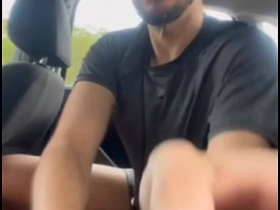 PEGUEI UM UBER E ESTAVA SEM GRANA, PAGUEI A CORRIDA COM MEU CUZINHO. - FREE gay porn asian korean