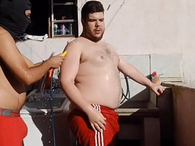 Maloka Come o Gordinho na Laje - parte 1 (COMPLETO NO RED E SHEER) gay korean hot porn