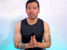 Cajero del 7eleven dotado penetra a pelo a twink en los pasivos de la tienda en la madrugada! relato sexual copulate young gay porn