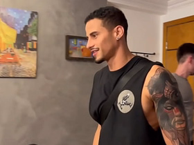 ME CONTRATARAM PRA DAR AULAS PARTICULARES MAS ACABEI COMENDO MEUS ALUNOS. china gay porn mid-point