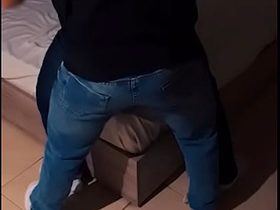 Camara graba a jovenes atleticos universitarios teniendo sexo hot gay porn police