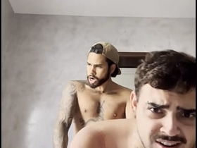 Novinho liberou gostoso pro amigo tony taiwan gay porn