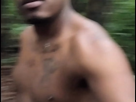 Negros no parque curtindo hot muscles gay porn