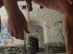 bdsm nu au fort abandonné china joyful boy porn