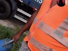 ESPERANDO CARREGAR O CAMINHAO E BATENDO UMA korean happy-go-lucky porn inviting